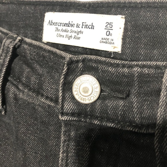 Abercrombie & Fitch Distressed Black Skinny Jeans NWOT size 25 0r - Picture 2 of 16